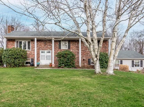 6 Jodie Beth Dr, East Greenwich, RI 02818