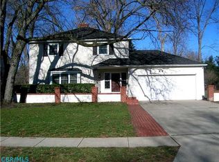184 Chaucer Ct, Columbus, OH 43085