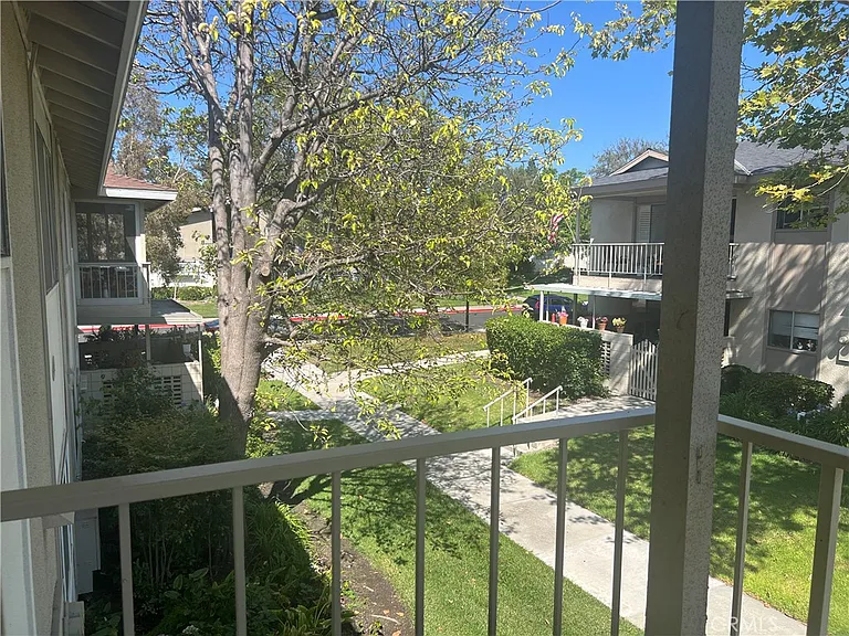 391 Avenida Castilla #O — Photo 11