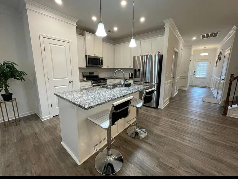 1115 Watermark Way — Photo 32