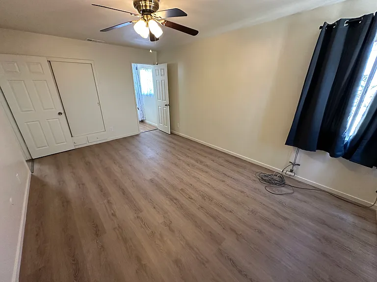 1650 N Orange St — Photo 15