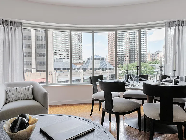 The Colonnade Residences — Photo 42