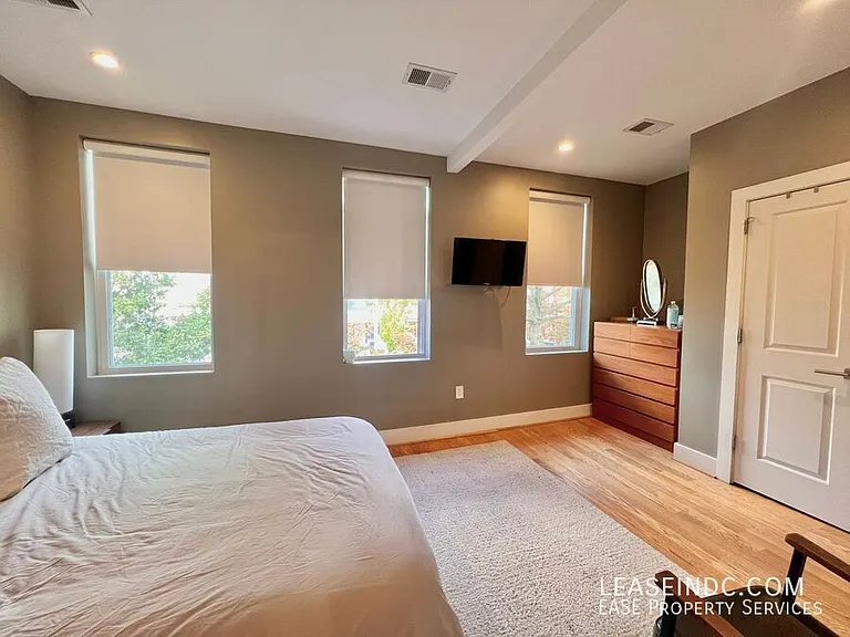 624 Lamont St NW — Photo 19