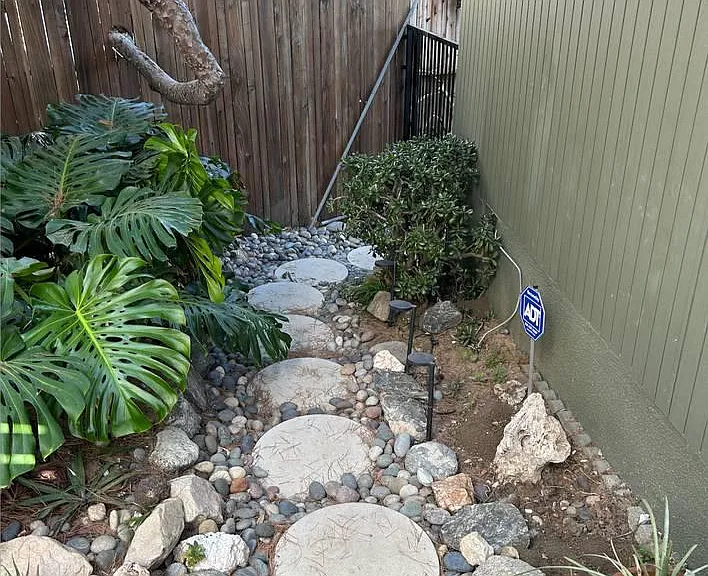 700 Lark Ct #B — Photo 18