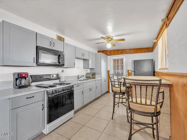 1837 E PLEASANT Lane, Phoenix, AZ 85042