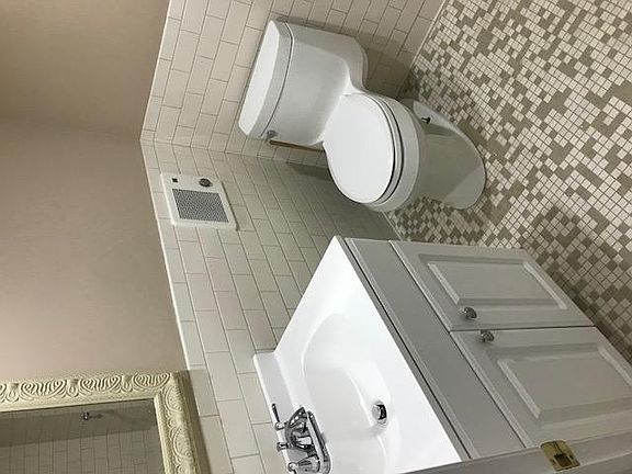 5th image of 51 Pond St
