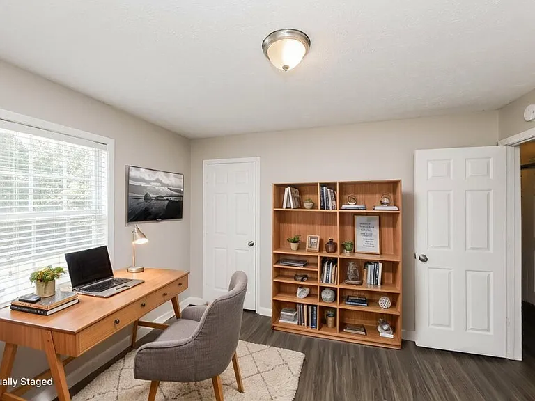 222 Fairview Oak Pl — Photo 16