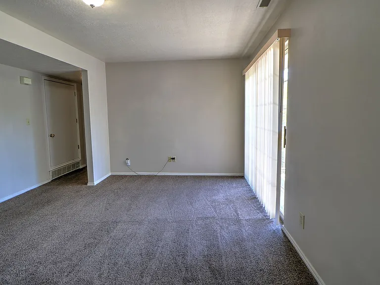 1273 Riverside Ave #11 — Photo 2