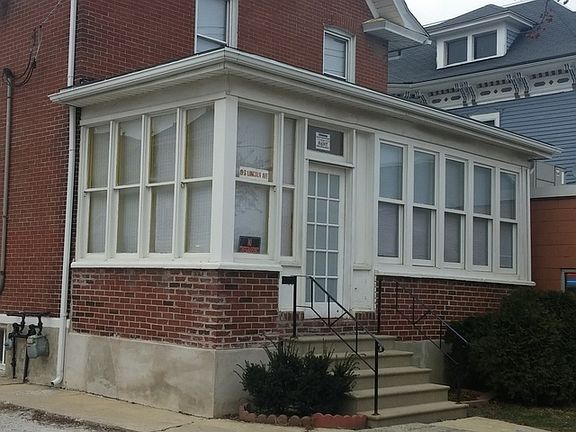 3rd image of 19 S Lincoln Ave