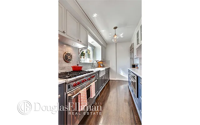 Sold by Douglas Elliman | media 17