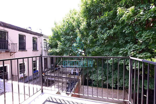 Rented by null | media 25