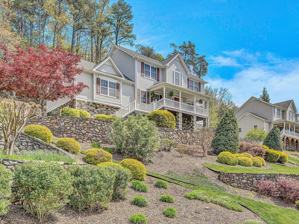 1230 Coronado Dr, Salem, VA 24153