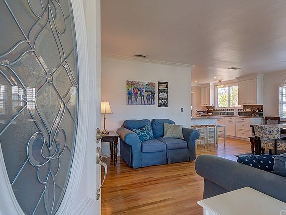3rd image of 10403 La Cima Dr