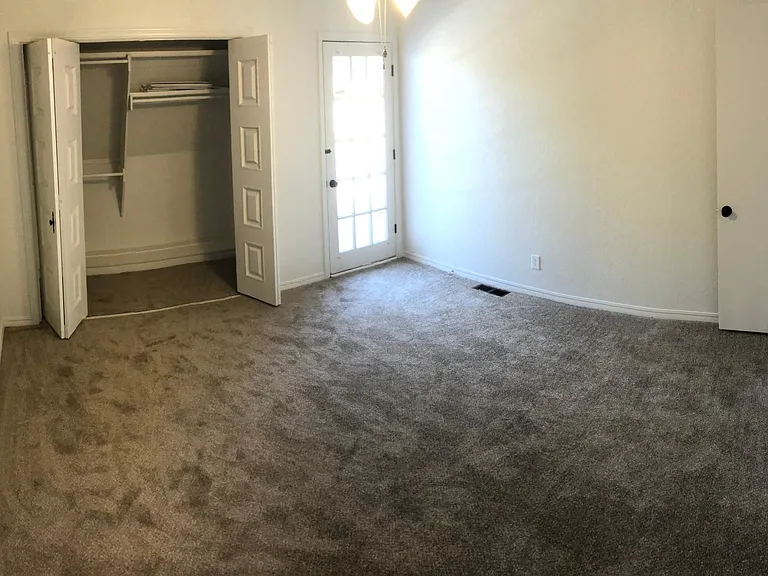 6126 S Lakewood Ave — Photo 28