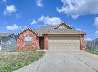 805 Lakeview Dr, Moore, OK 73160