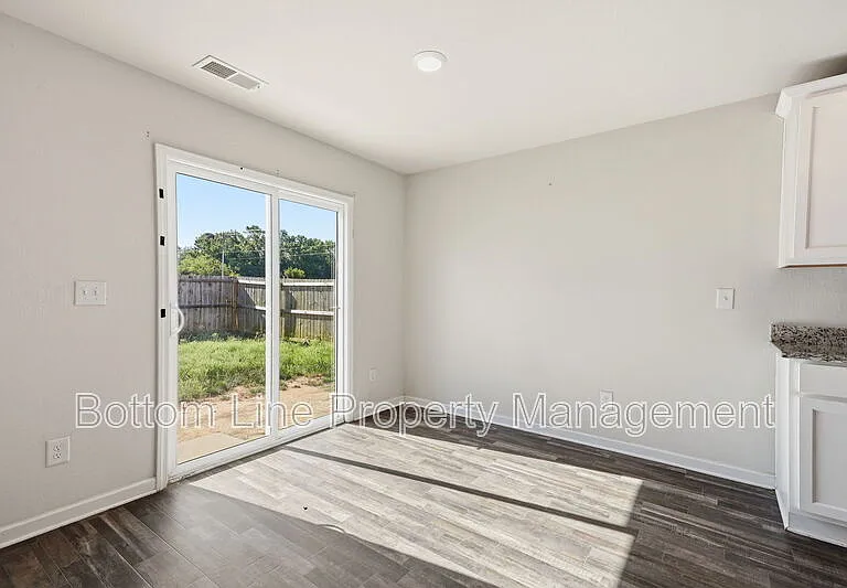 608 Frosty Way — Photo 24