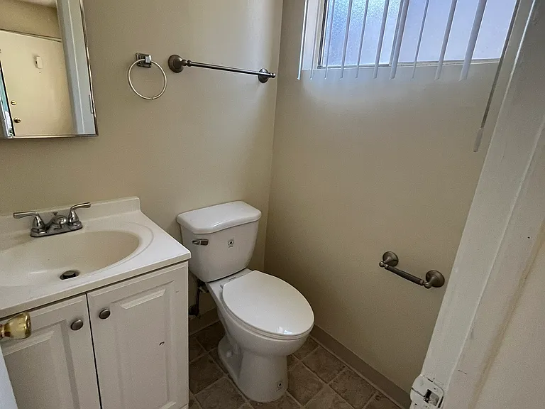 14632 Erwin St #2 — Photo 9