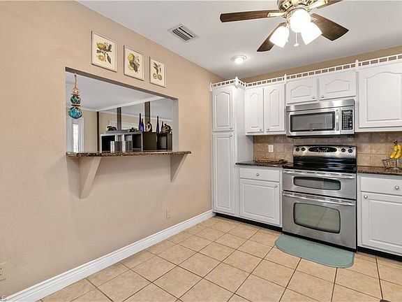 5th image of 1726 SE 15th Ter