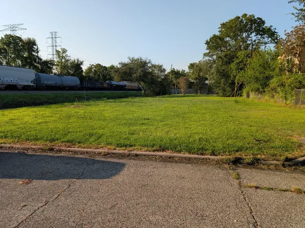 4301 Effie St, Bellaire, TX 77401