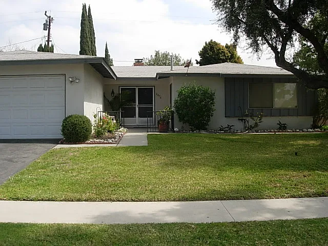 3 bed, 1331 sqft, $3,750 — Photo 1