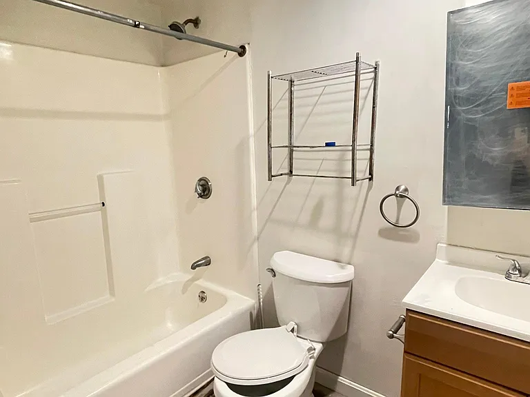 1148 Washington St #1 — Photo 7