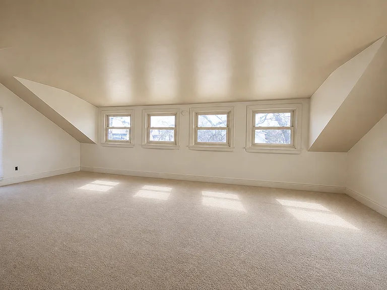2239 Branch Ave — Photo 11