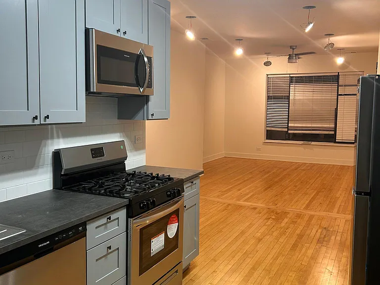 617 N Oakley Blvd #2 — Photo 2