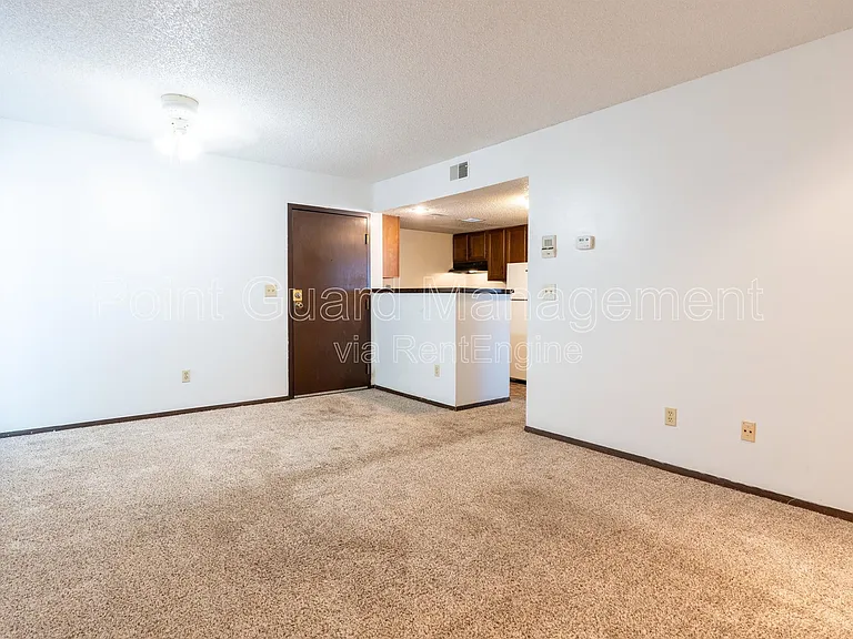 844 N Waco Ave — Photo 22