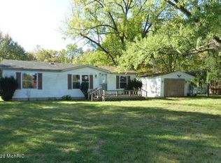 2112 Madron Lake Rd, Buchanan, MI 49107