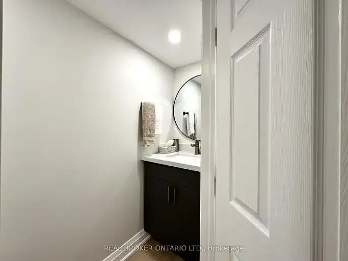 3 bed, 2.5 bath, 1400 sqft, $4,500 — Photo 4