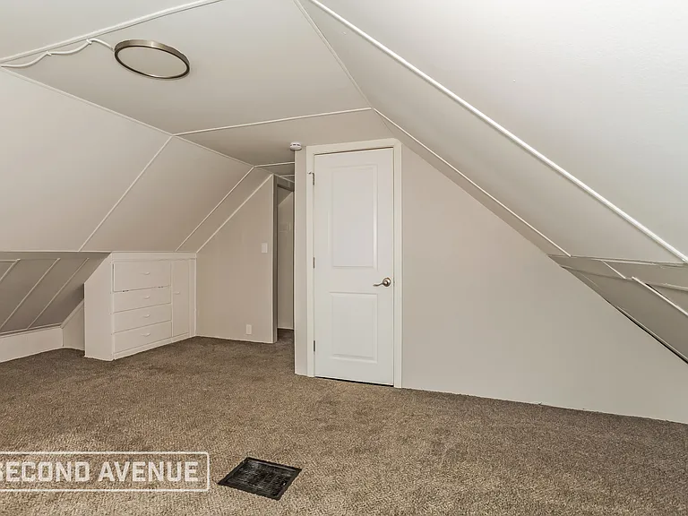 6106 Graceland Ave — Photo 15