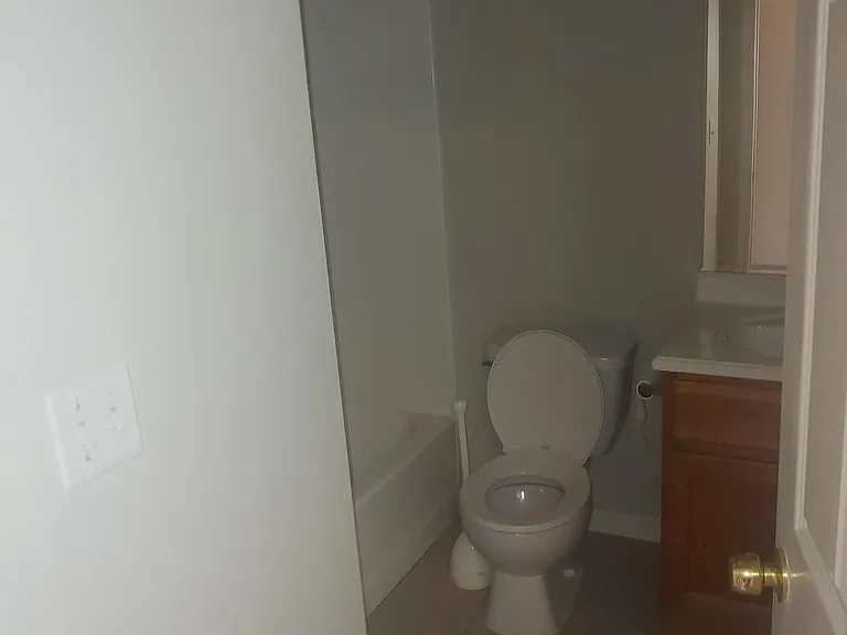 658 S Keyser Ave — Photo 14