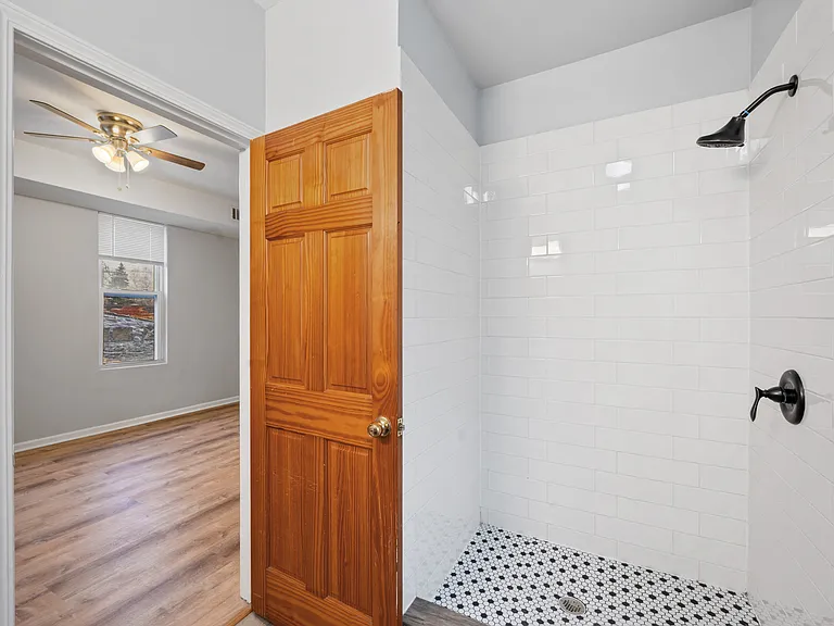 1858 W Cullerton St #2F — Photo 9