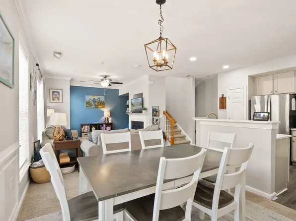 14581 Kylewood Way, Gainesville, VA 20155