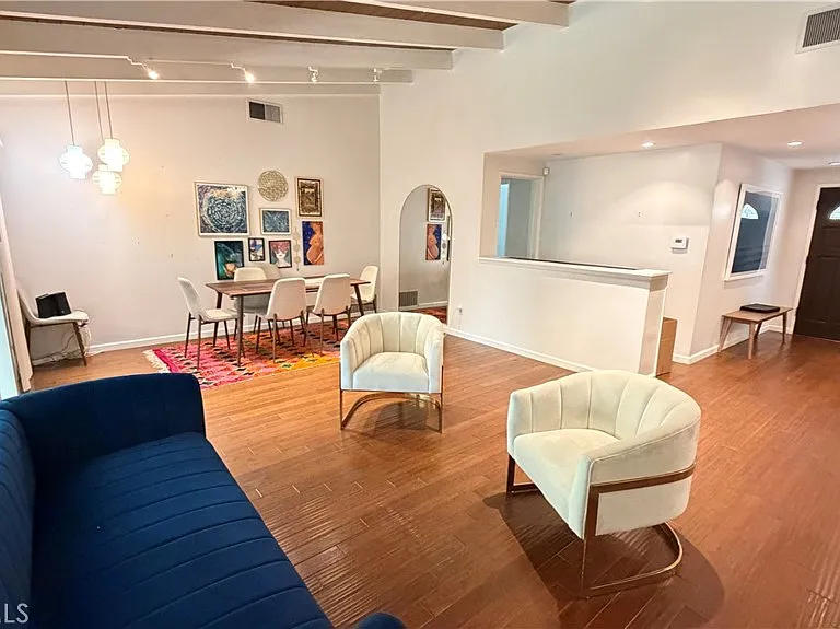 22951 Austin St — Photo 4