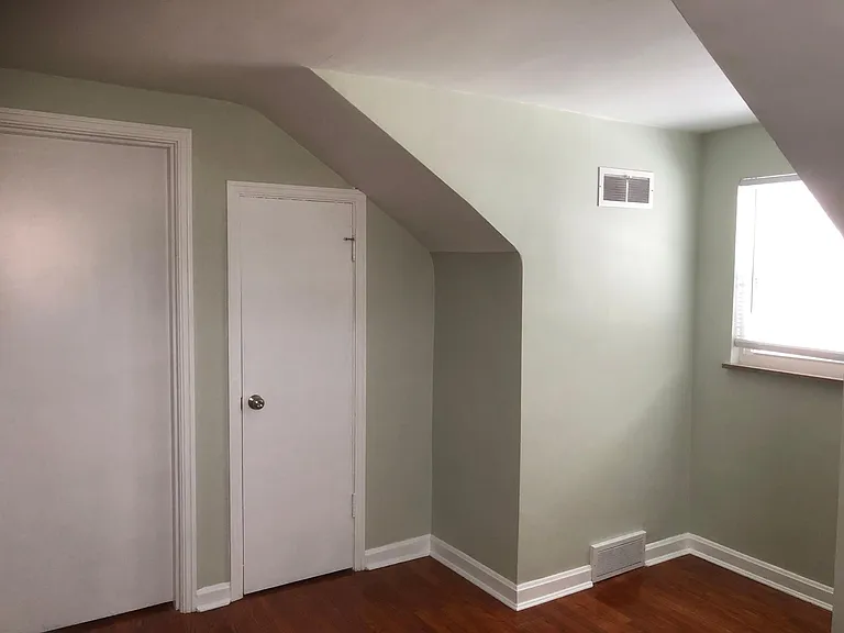 8991 Plainfield Rd — Photo 16