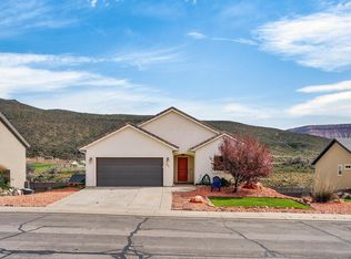 735 S Peachtree Dr, Toquerville, UT 84774