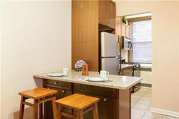 Sold by R New York | media 15