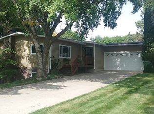 108 Half Moon Rd, Brookings, SD 57006