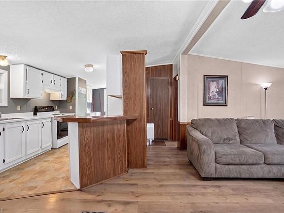 5th image of 554 Kindley Rd