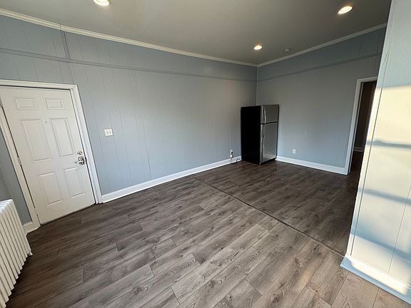 Living Room / Kitchen