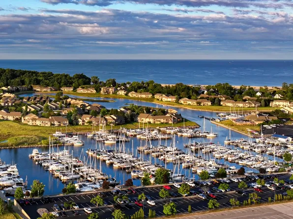 3429 Fulton Ave #142-F13, Muskegon, MI 49441