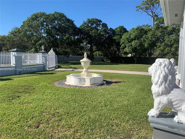 7625 SW 75th Ave, Miami, FL 33143