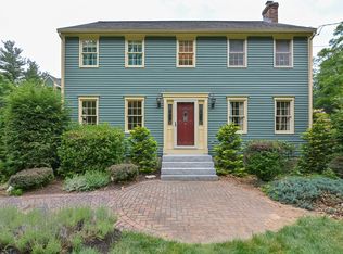 334 Sunnyhill Rd, Lunenburg, MA 01462