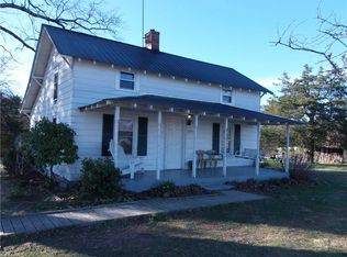 1112 Mitchell Rd, Pilot Mountain, NC 27041