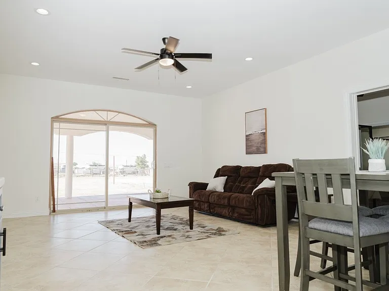 13840 Dos Palmas Rd — Photo 5