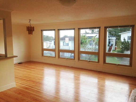 2nd image of 685 Parkview Ct #1