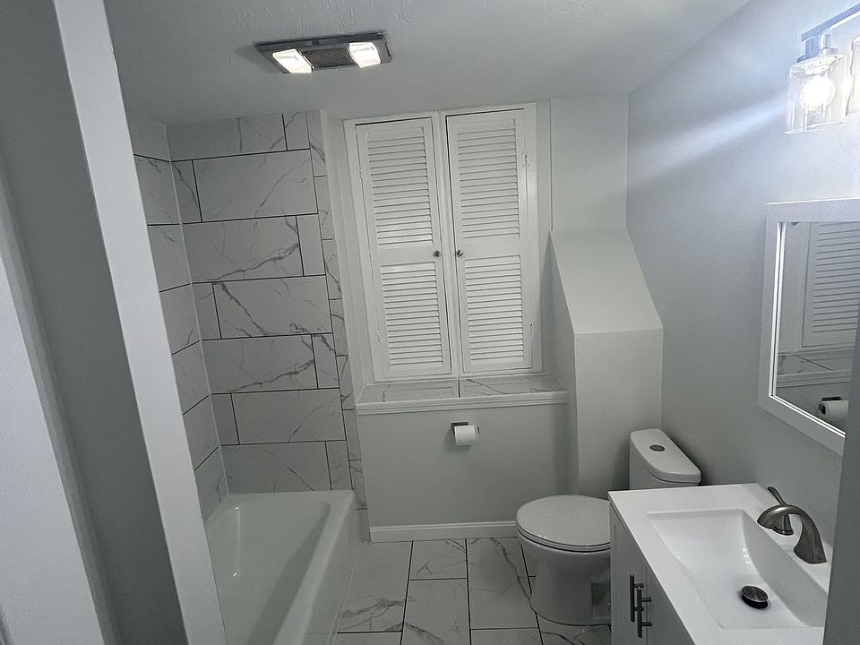2nd image of 106 North St #1