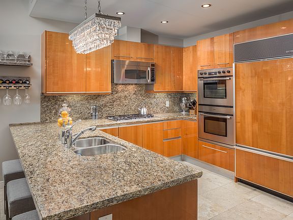 4th image of 550 Front St Unit 1703