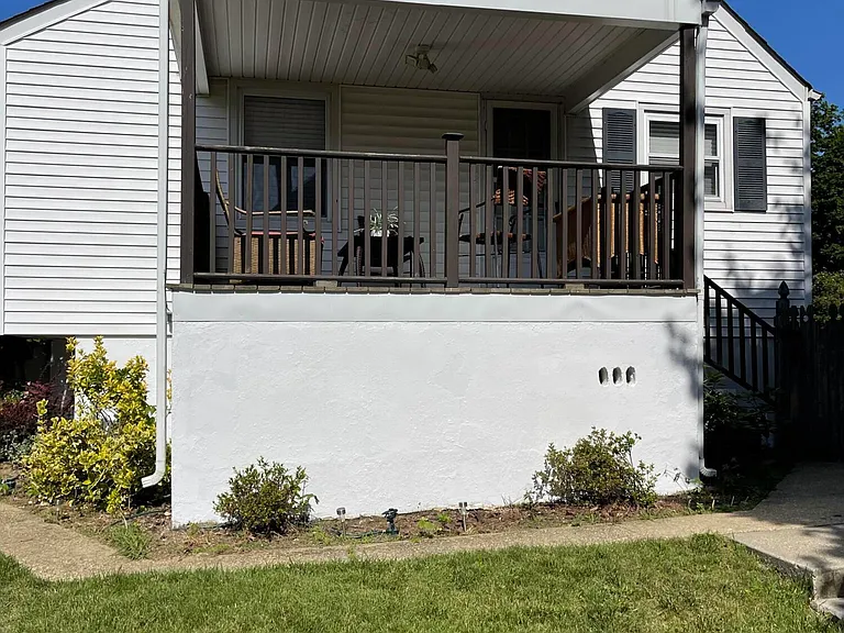 17 Clarence Ave — Photo 7